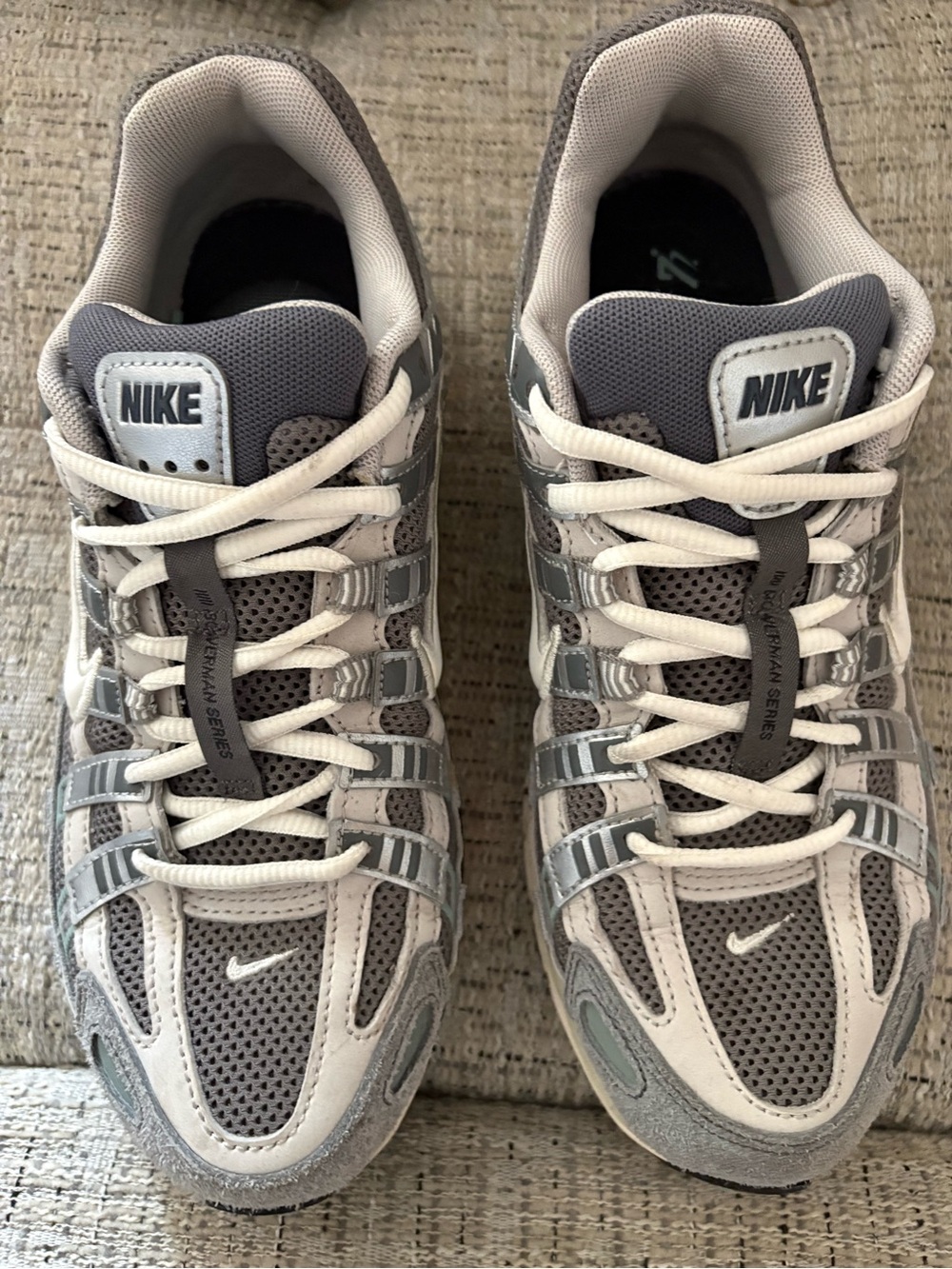 Nike Gray and White Mesh Athletic Sneakers P6000 Mens 6/Womens 7.5